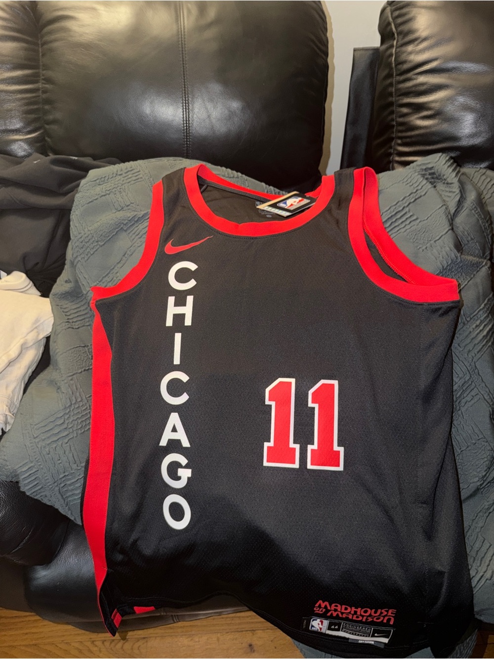 Nike men Black and Red Chicago bulls Basketball Jersey #11